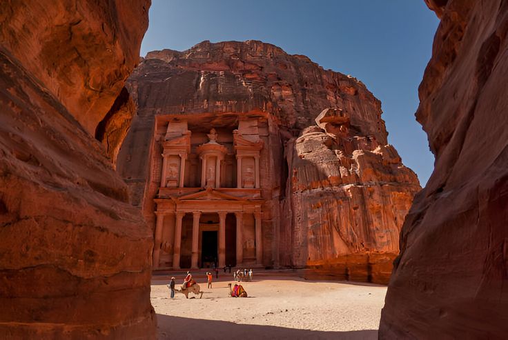 Petra: The Legendary Rose-Red City That Blends Ancient Ingenuity With Desert Beauty