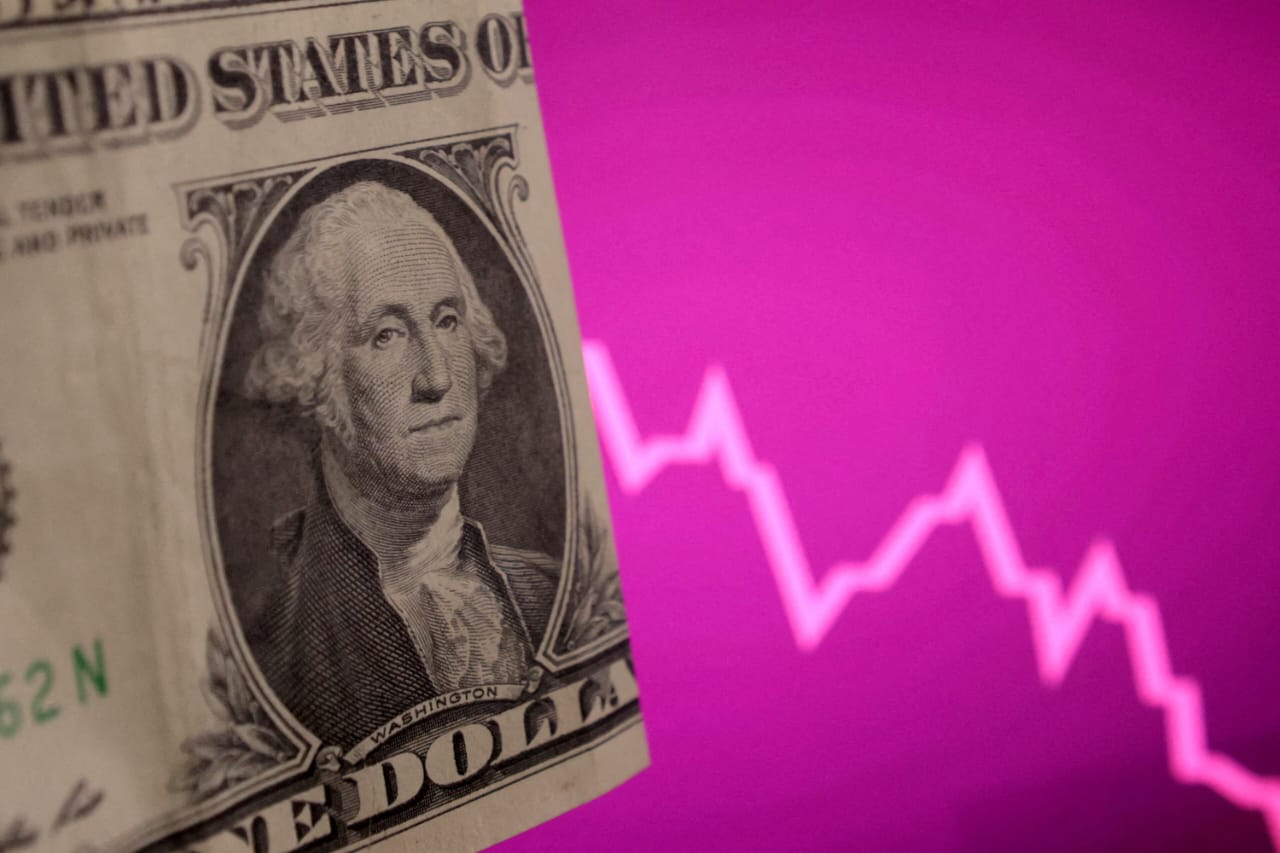 The dollars diminishing power - dollars decline in modern economy a study from past