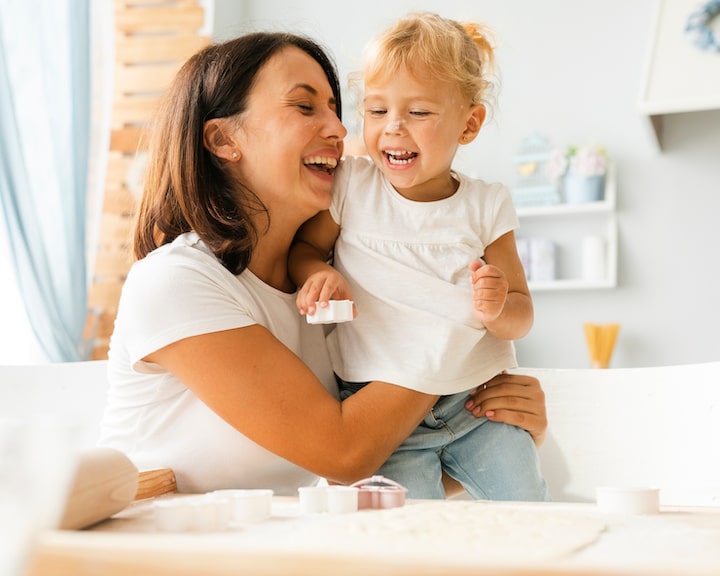 portrait-smiling-mother-daughter_23-2148339898.jpg